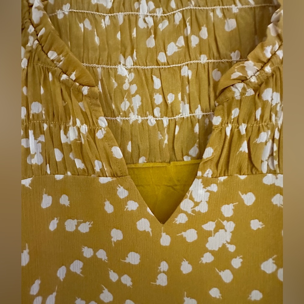 New this season, too large now.  Worn once. Chiffon boho long sleeve top - Picture 3 of 3